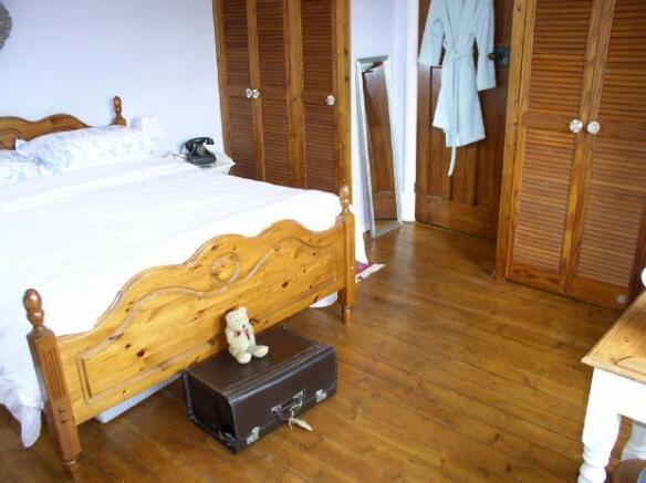 Bedroom 1 Picture 2