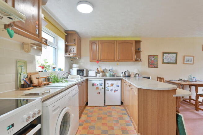3 bed Semi-Detached for sale Image 11