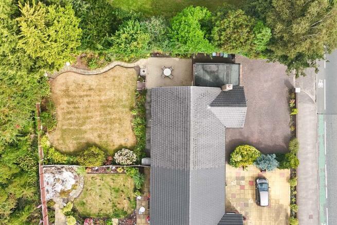 2 bed Semi-Detached Bungalow for sale Image 5