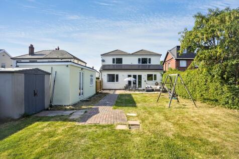 Milton Drive, Scholes, LS15