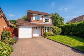 5, Cabbell Place, Addlestone KT15 2XF
