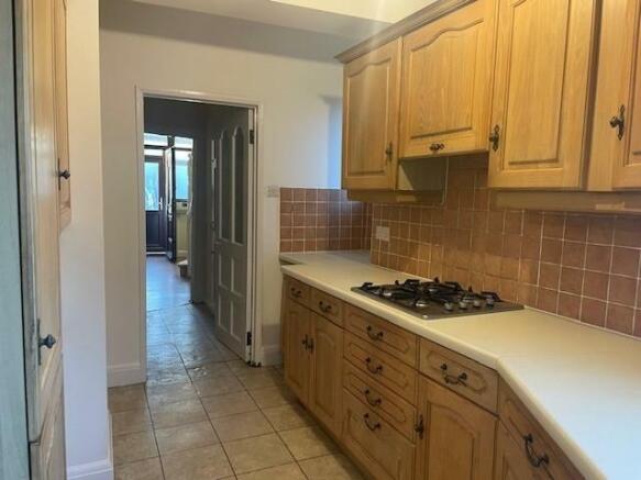 Kitchen 2.jpg