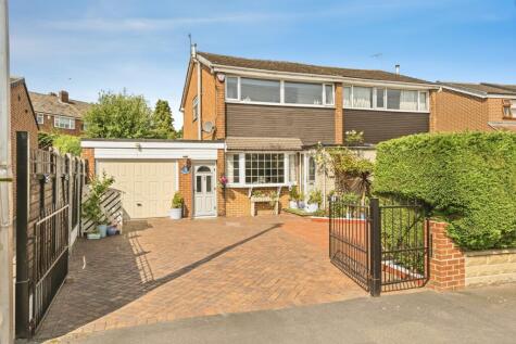 Longlands Road, Ossett, WF5