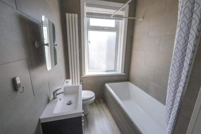 2 bed Terraced for sale Image 9