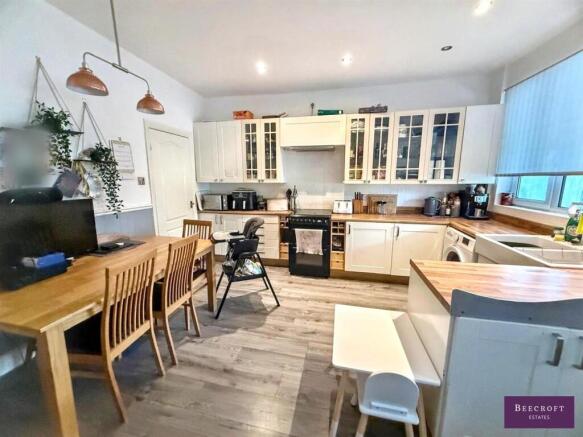 3 bed Terraced for sale Image 6