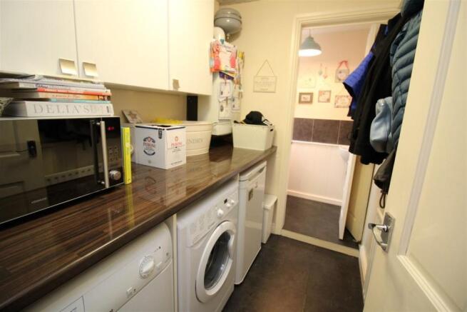 KITCHEN UTILITY AREA