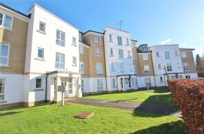 Flat 9, Cromwell Court, Tudor Way, Knaphill, Woking GU21 2UB