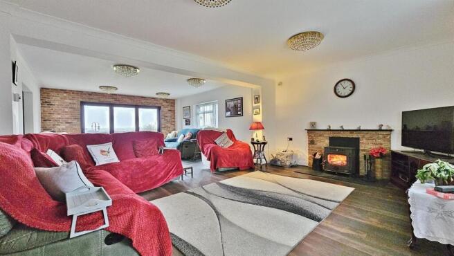 Lounge/Sitting Room