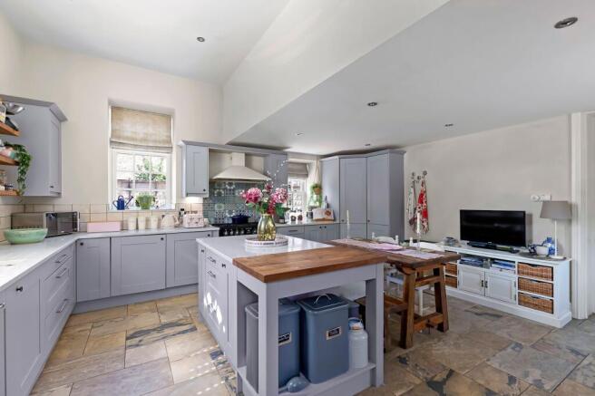 4 bed Barn Conversion for sale Image 5