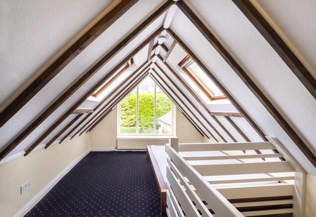 5 bed Detached to rent Image 12