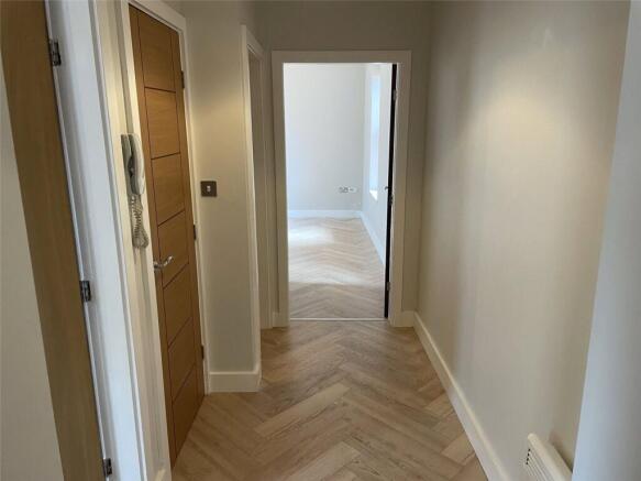 1 bed Apartment to rent Image 5