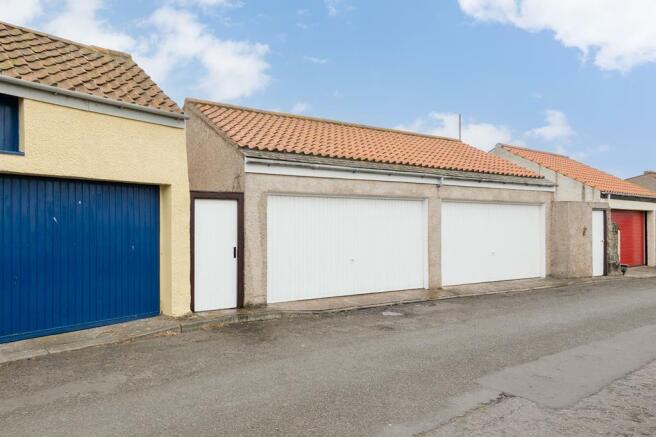 DOUBLE GARAGE
