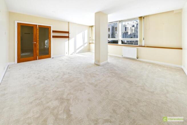 CAM02528G0-PR0425-STILL020