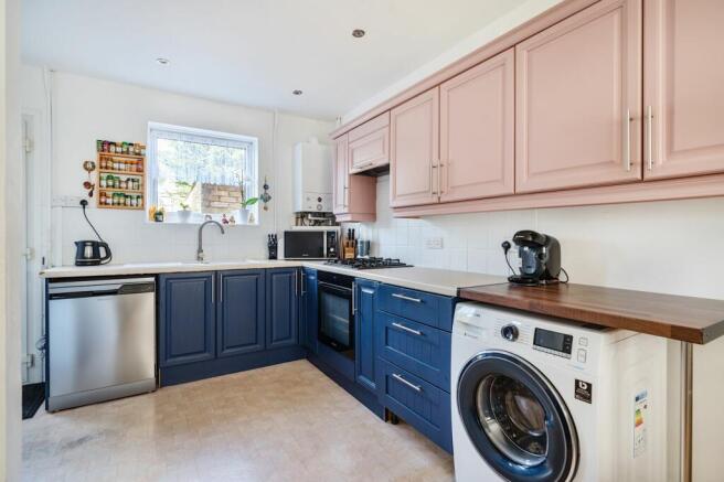 Kitchen/Dining Room (2)