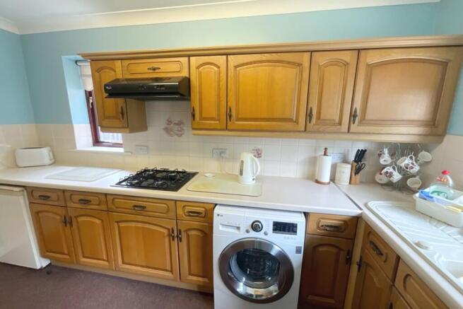 3 bed Bungalow for sale Image 8
