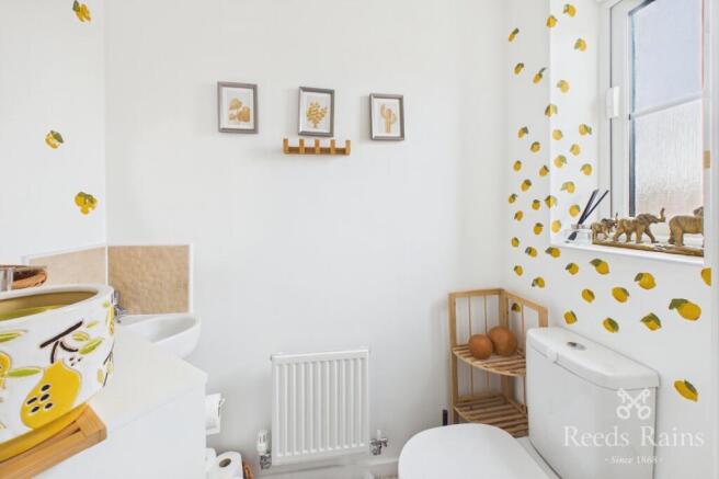 3 bed Semi-Detached for sale Image 7