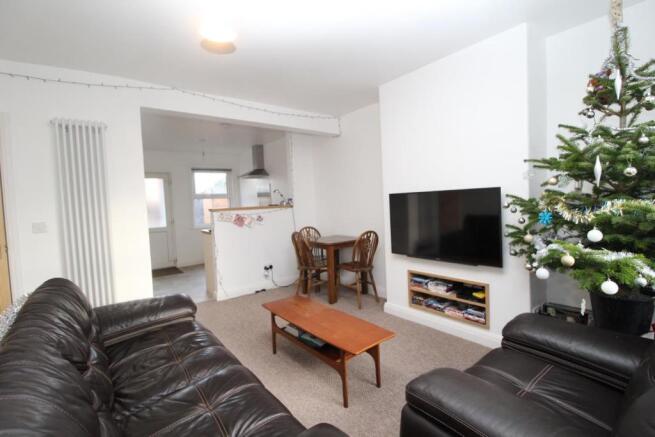 OPEN PLAN LIVING, KITCHEN/DINING AREA