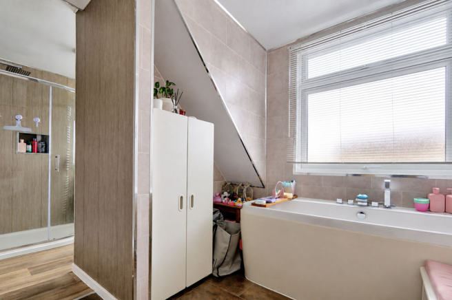 3 bed Semi-Detached for sale Image 9