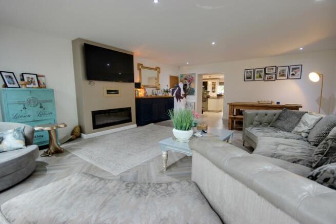 1 Living Dining C