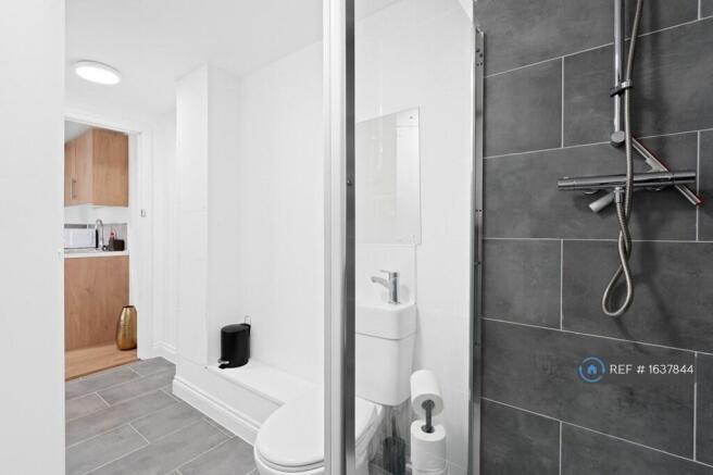 8b Room 2 En-Suite 