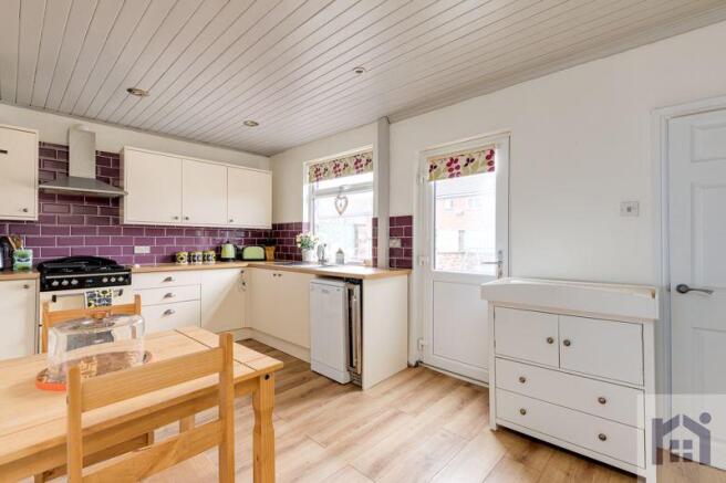 Dining kitchen