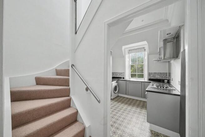 2 bed Apartment to rent Image 7