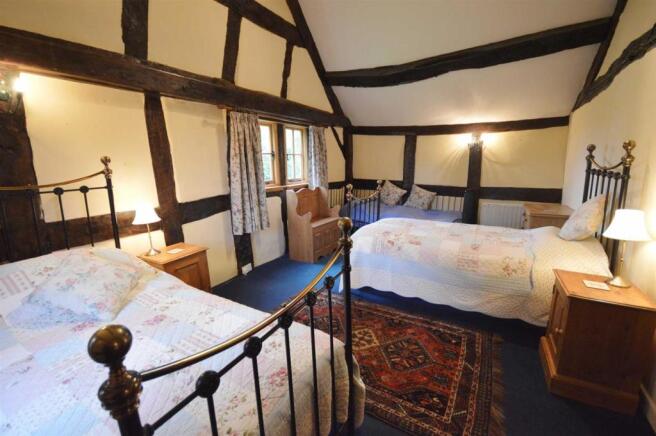 BEDROOM 1