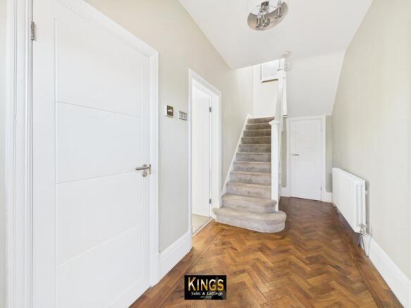 3 bed Semi-Detached for sale Image 10