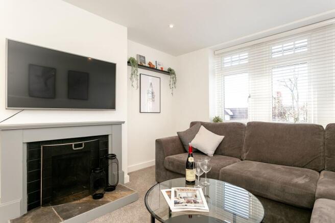 2 bed Flat to rent Image 6