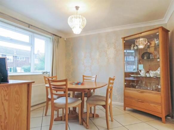 Dining Area.JPG