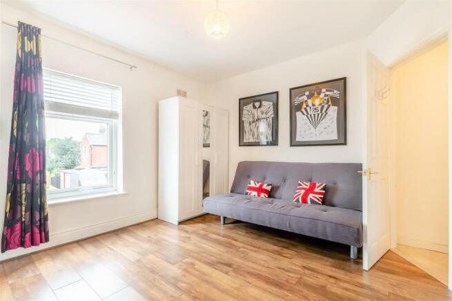8569278-interior08.jpg
