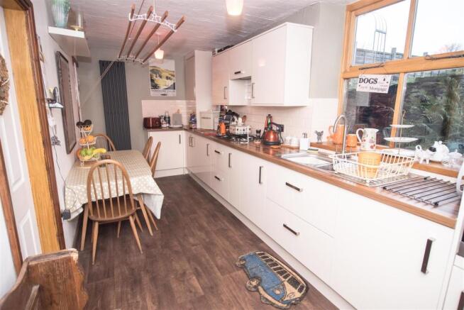 DINING KITCHEN