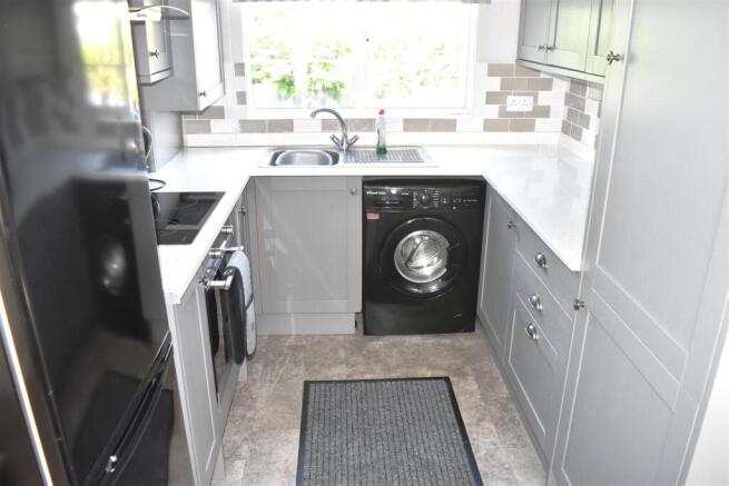 2 bed Park Home for sale Image 8