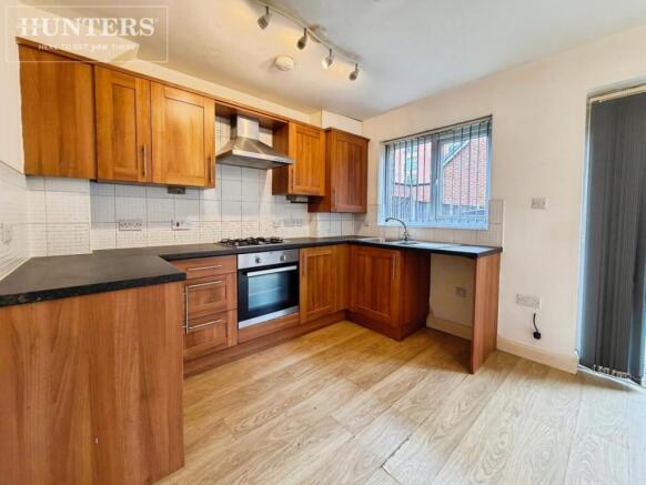 3 bed Town House to rent Image 4
