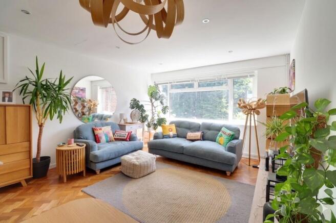 Mapleton Close, Bromley photo 4