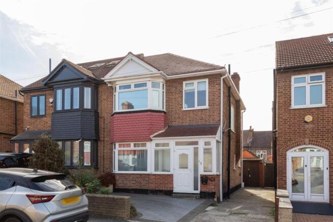 Trevose Road, E17