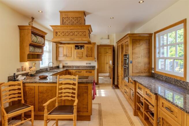 Cliffe House (15 of 36).jpg