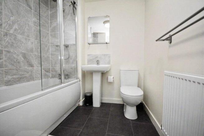 4 bed Semi-Detached for sale Image 9