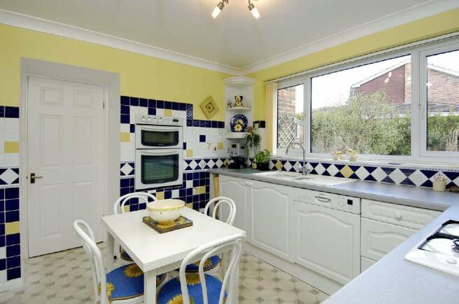 Kitchen/Breakfast
