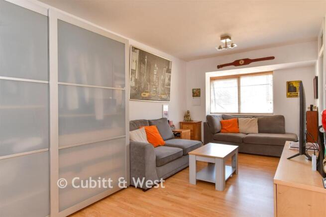 Studio Room