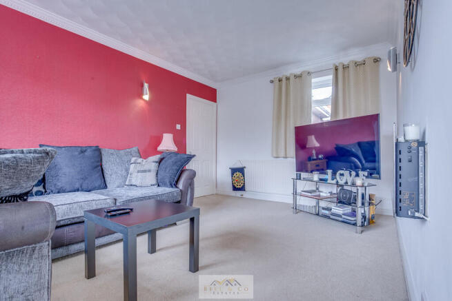 4 bed Detached Bungalow for sale Image 4