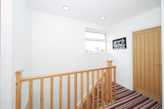 15 Greville Smith Avenue Cv31 2HQ-21.jpg