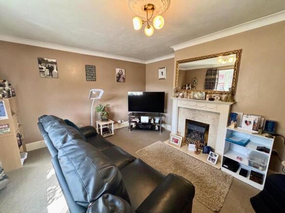 3 bed Semi-Detached for sale Image 7