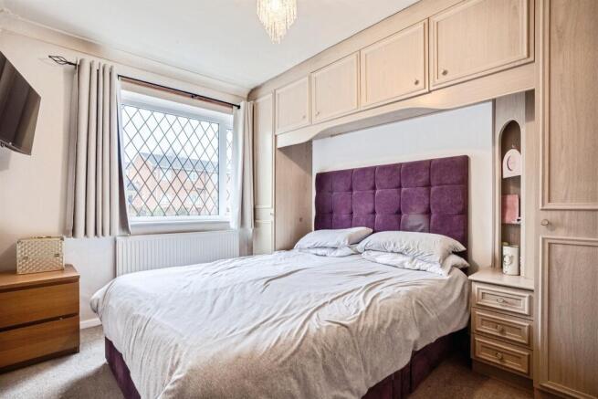 4 bed Detached for sale Image 11