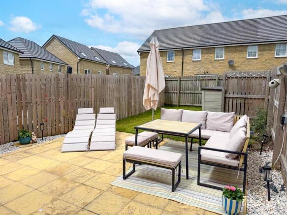 3 bed Semi-Detached for sale Image 4