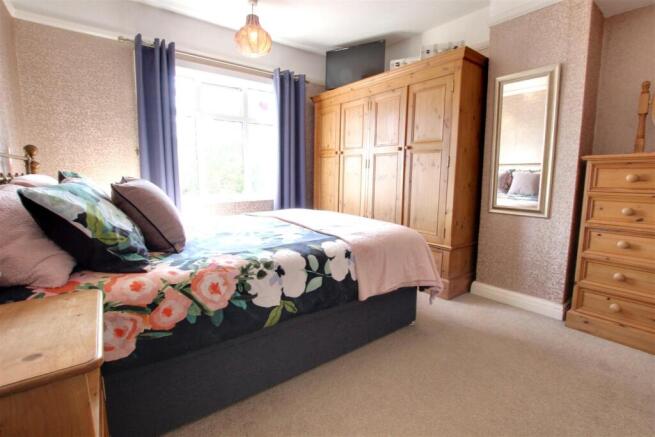 3 bed Semi-Detached for sale Image 11