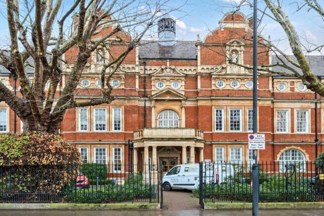 Lurline Gardens, Battersea, London, SW11 photo 4