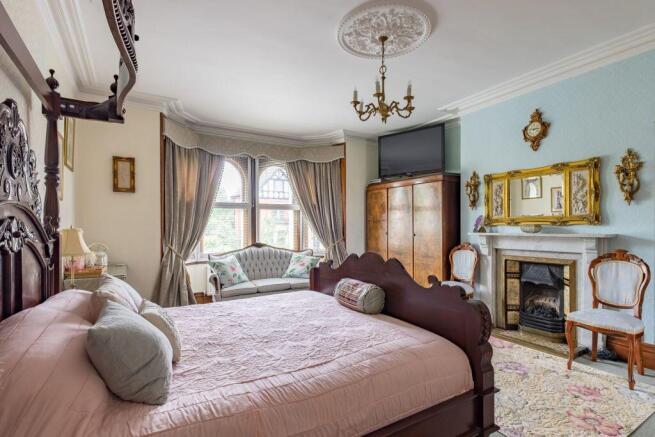 8 bed Character Property for sale Image 12