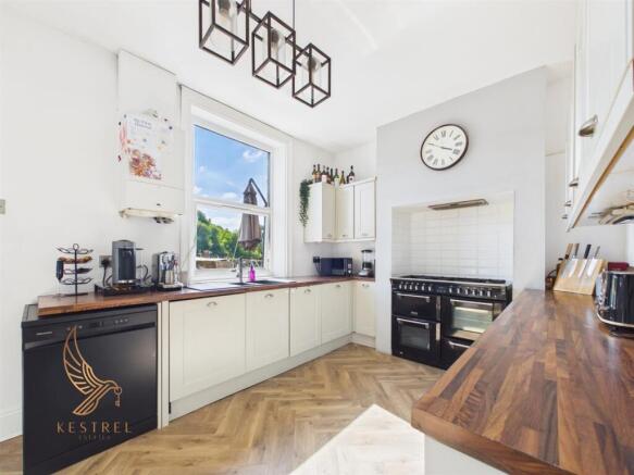 2 bed Terraced for sale Image 7