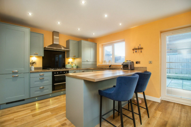 Kitchen/Dining Room
